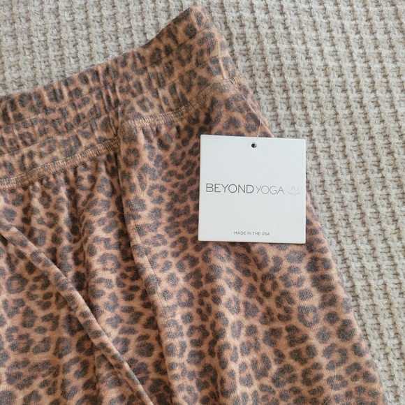 BEYOND YOGA 2X - Picture 11 of 16